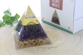 [3660341699232] Pyramide Fleur de Vie en orgonite et améthyste